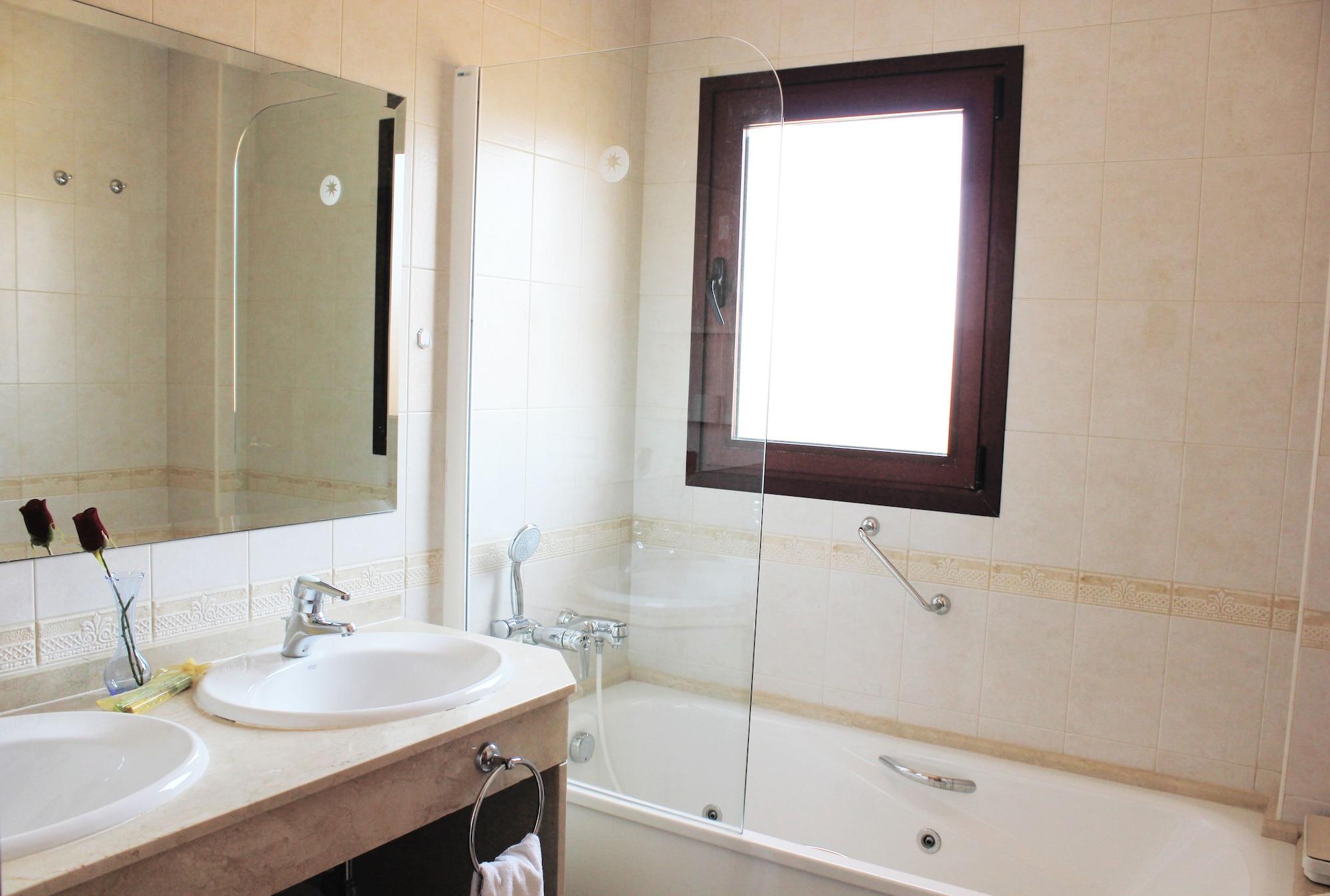 Apartamentos Albir Confort - Avenida III アルビール エクステリア 写真