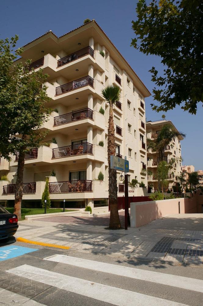 Apartamentos Albir Confort - Avenida III アルビール エクステリア 写真